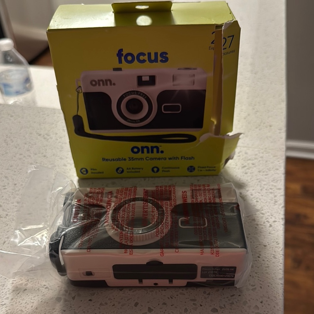 Onn Reusable 35mm Camera with Flash